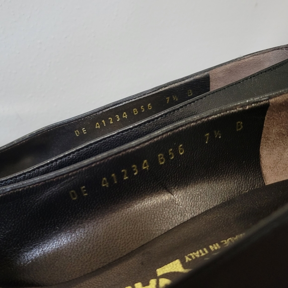 Salvatore Ferragamo Vintage Classic Square Toe Black Leather Block Heel US 7.5 - Picture 7 of 11